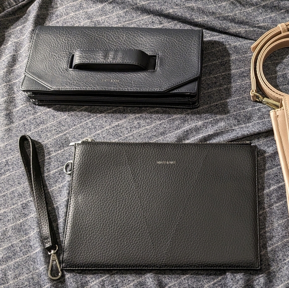 Matt & Nat Taika Pouch Wallet/Wristlet - Picture 2 of 2